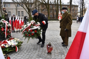 1.03.2021 w Kielcach oddano hołd bohaterom podziemia antykomunistycznego. Fot. Katarzyna Pronobis (IPN)