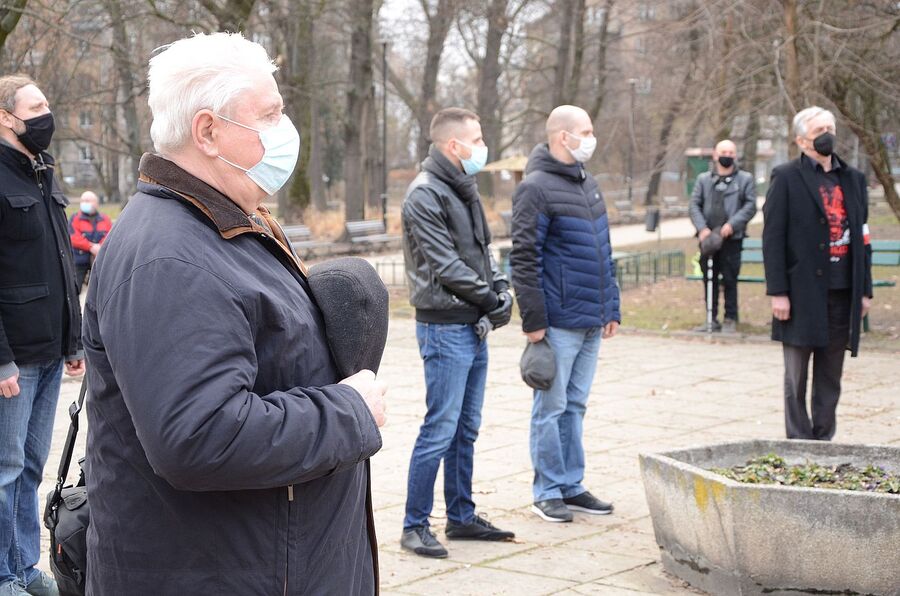1.03.2021. Uroczystość na pl. Inwalidów w Krakowie przy kamieniu węgielnym pomnika „Tym co stawiali opór komunizmowi w latach 1944-1956”. Fot. Janusz Ślęzak (IPN)