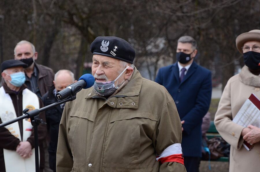 1.03.2021. Uroczystość na pl. Inwalidów w Krakowie przy kamieniu węgielnym pomnika „Tym co stawiali opór komunizmowi w latach 1944-1956”. Fot. Janusz Ślęzak (IPN)