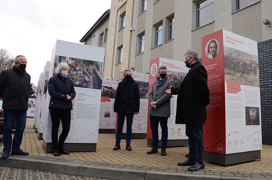 17.03.2021, Michałowice. Otwarcie wystawy „Polski gen wolności. 150 lat walk o Niepodległość”. Fot. Janusz Ślęzak (IPN)