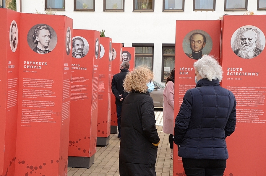 17.03.2021, Michałowice. Otwarcie wystawy „Polski gen wolności. 150 lat walk o Niepodległość”. Fot. Janusz Ślęzak (IPN)