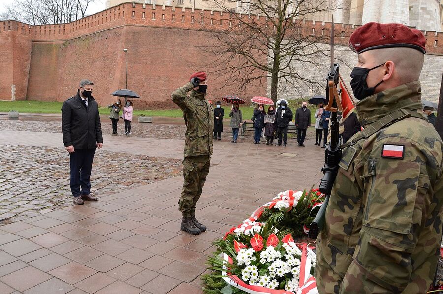 13.04.2021 w Krakowie oddano hołd ofiarom zbrodni katyńskiej. Fot. Janusz Ślęzak (IPN)
