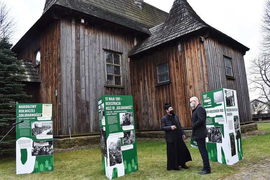 Wystawa „TU rodziła się Solidarność Rolników” w Radkowicach (Świętokrzyskie). Fot. Katarzyna Pronobis (IPN)