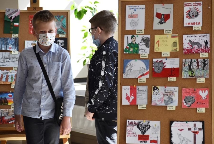 W Kielcach wręczono nagrody laureatom konkursu „Pamięć o Żołnierzach Wyklętych”. Fot. Katarzyna Pronobis (IPN)