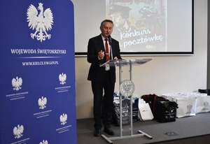 W Kielcach wręczono nagrody laureatom konkursu „Pamięć o Żołnierzach Wyklętych”. Fot. Katarzyna Pronobis (IPN)
