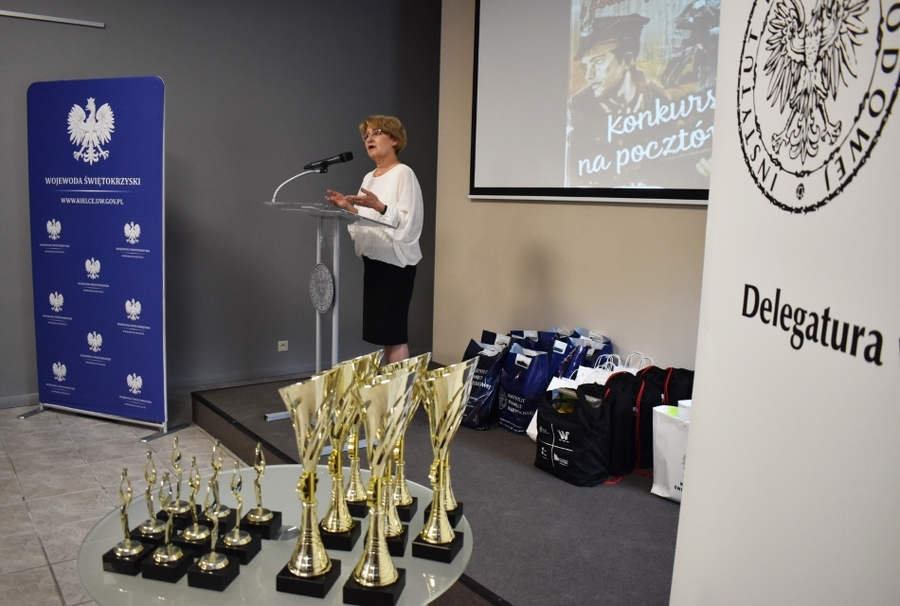 W Kielcach wręczono nagrody laureatom konkursu „Pamięć o Żołnierzach Wyklętych”. Fot. Katarzyna Pronobis (IPN)