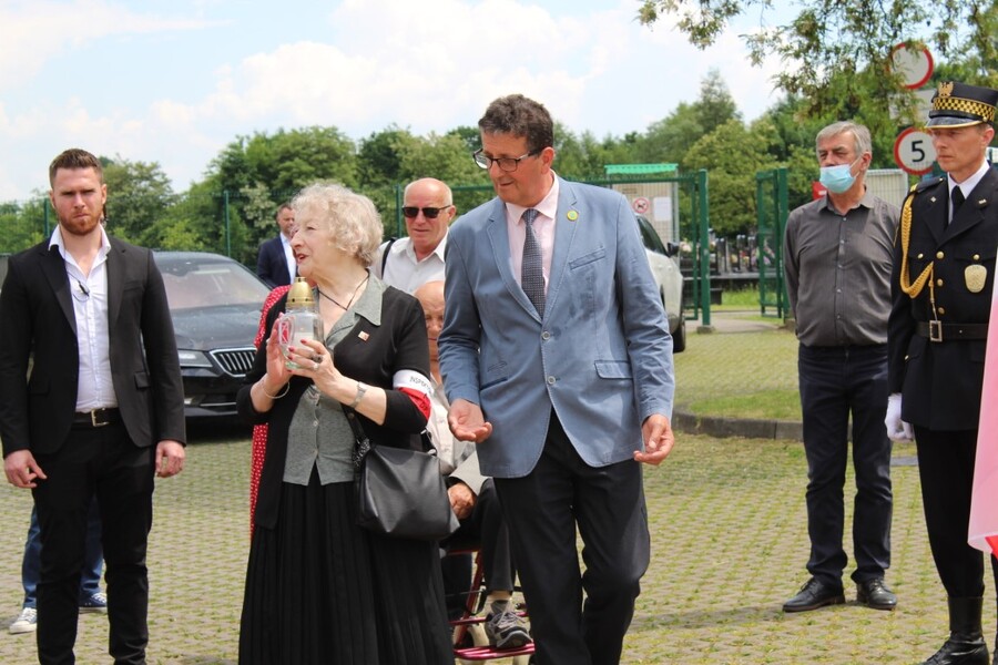 W Krakowie odsłonięto dwie tablice pamięci ofiar niemieckich obozów pracy przymusowej - fot. Żaneta Wierzgacz IPN