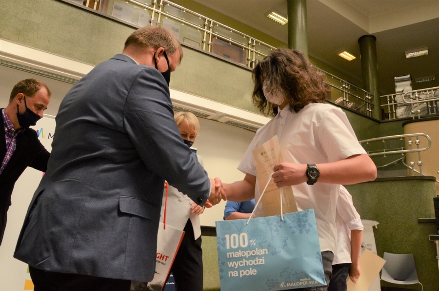 11.06.2021, Kraków. Uroczystość wręczenia nagród laureatom małopolskiego konkursu „Polscy żołnierze w obronie wolnego świata 1939-1940”. Fot. Janusz Ślęzak (IPN)