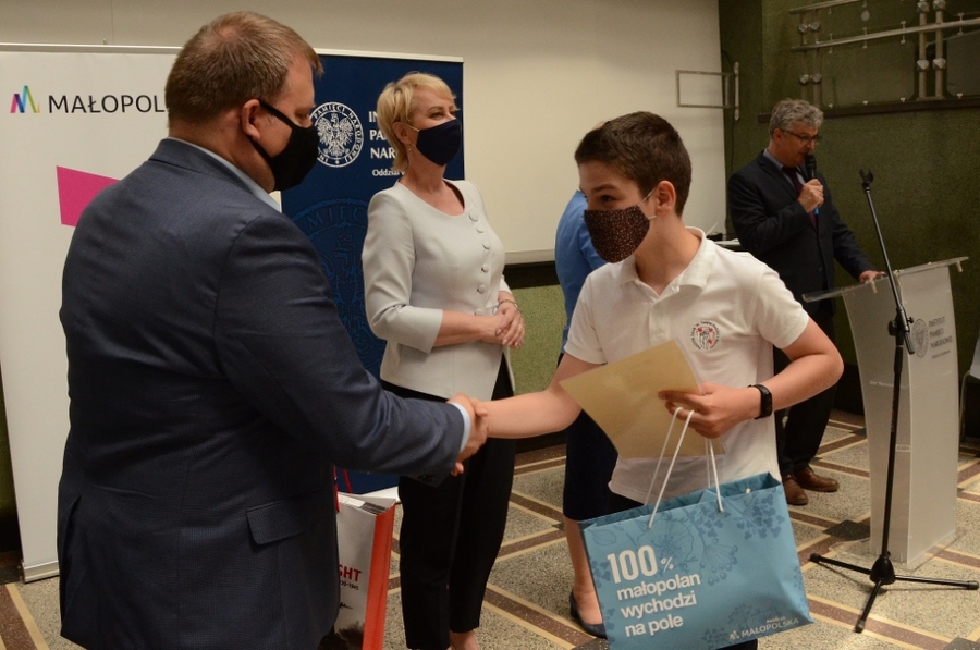 11.06.2021, Kraków. Uroczystość wręczenia nagród laureatom małopolskiego konkursu „Polscy żołnierze w obronie wolnego świata 1939-1940”. Fot. Janusz Ślęzak (IPN)
