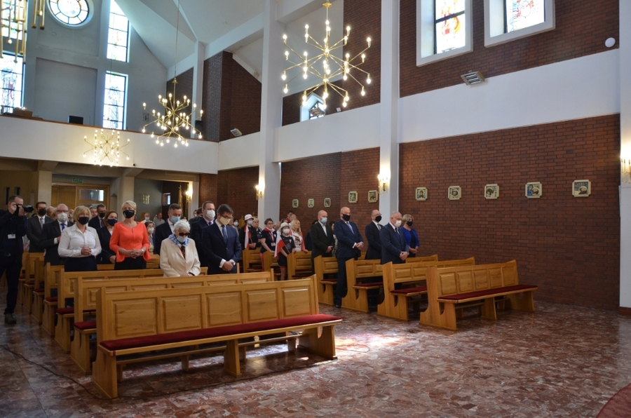 81. rocznica pierwszego masowego transportu Polaków do KL Auschwitz. Uroczystości w Harmężach. Fot. Janusz Ślęzak (IPN)