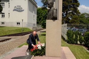 81. rocznica pierwszego masowego transportu Polaków do KL Auschwitz. Uroczystości w Oświęcimiu. Fot. Janusz Ślęzak (IPN)