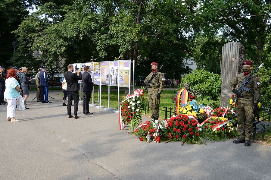 81. rocznica pierwszego masowego transportu Polaków do KL Auschwitz. Uroczystości w Krakowie. Fot. Janusz Ślęzak (IPN)