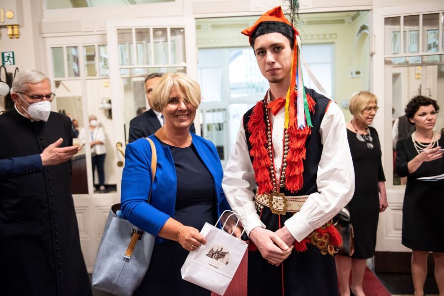 Prezesi IPN oraz Zastępca Dyrektora odznaczeni ryngrafem 400-lecia obecności Zakonu Mniszek Dominikańskich w Krakowie na Gródku - fot. Agnieszka Masłowska (IPN)