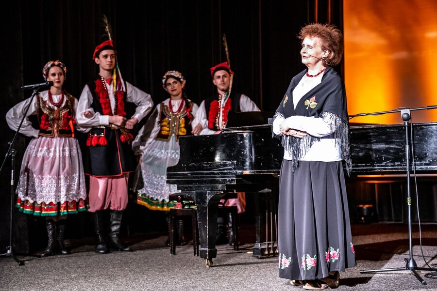 Prezesi IPN oraz Zastępca Dyrektora odznaczeni ryngrafem 400-lecia obecności Zakonu Mniszek Dominikańskich w Krakowie na Gródku - fot. Agnieszka Masłowska (IPN)