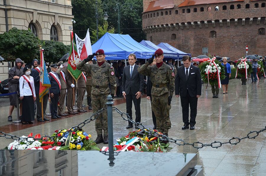 Krakowskie uroczystości w 77. rocznicę wybuchu powstania warszawskiego. Fot. Janusz Ślęzak (IPN)