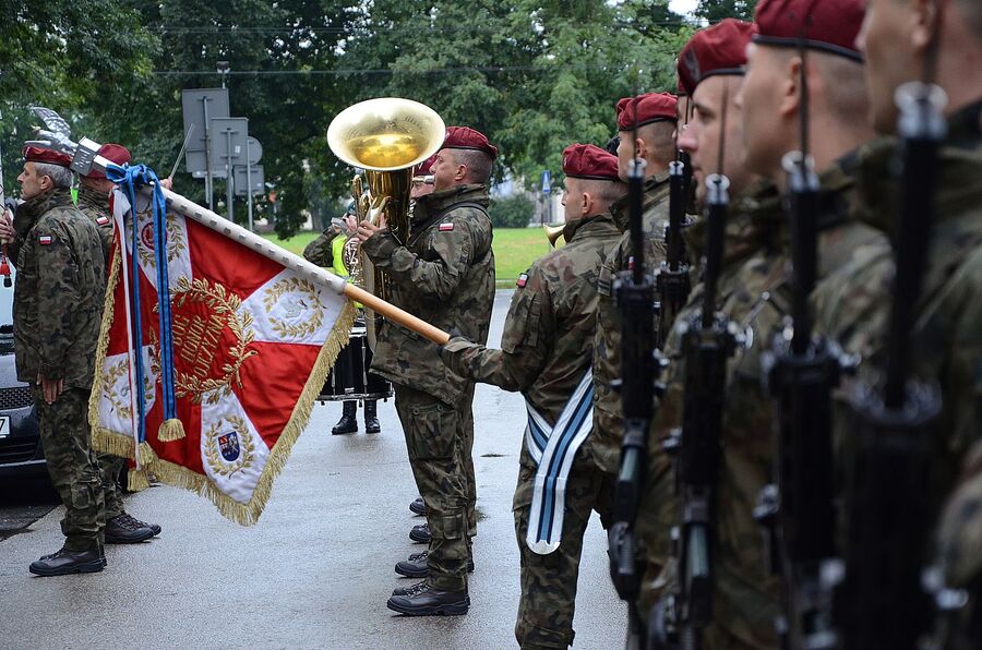 Uczestnicy 56. Marszu Szlakiem I Kompanii Kadrowej wyruszyli na trasę. Fot. Janusz Ślęzak (IPN)