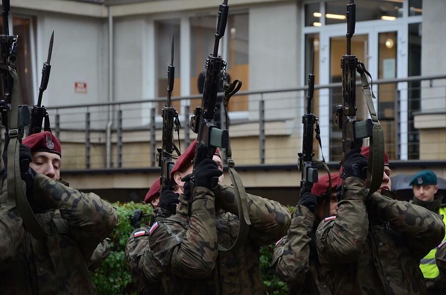 Uczestnicy 56. Marszu Szlakiem I Kompanii Kadrowej wyruszyli na trasę. Fot. Janusz Ślęzak (IPN)