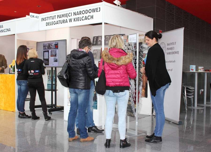 Delegatura IPN w Kielcach na Giełdzie Szkół i Uczelni 