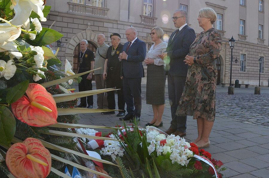 Przedstawiciele IPN uczcili ofiary operacji polskiej NKWD. Fot. Janusz Ślęzak (IPN)
