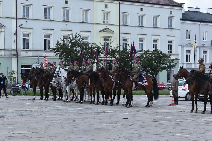 Zakończenie marszu szlakiem kadrówki w Kielcach. Fot. Edyta Krężołek (IPN)