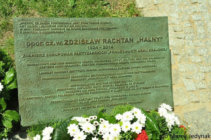 Tablica przy ławeczce Halnego 