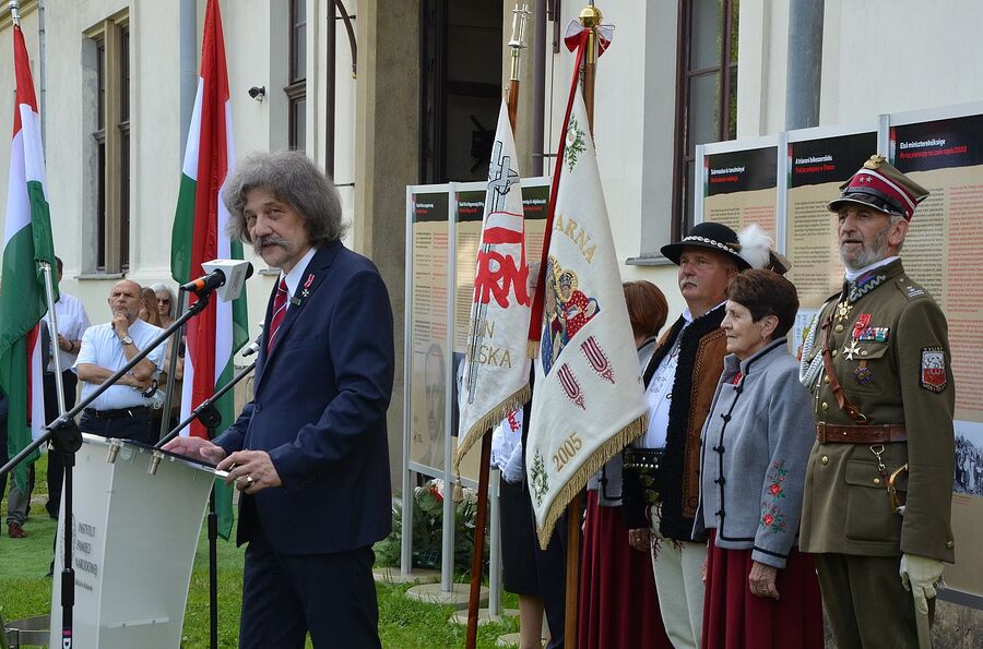 Odsłonięcie pomnika Pála Telekiego w Krakowie. Fot. Janusz Ślęzak (IPN)