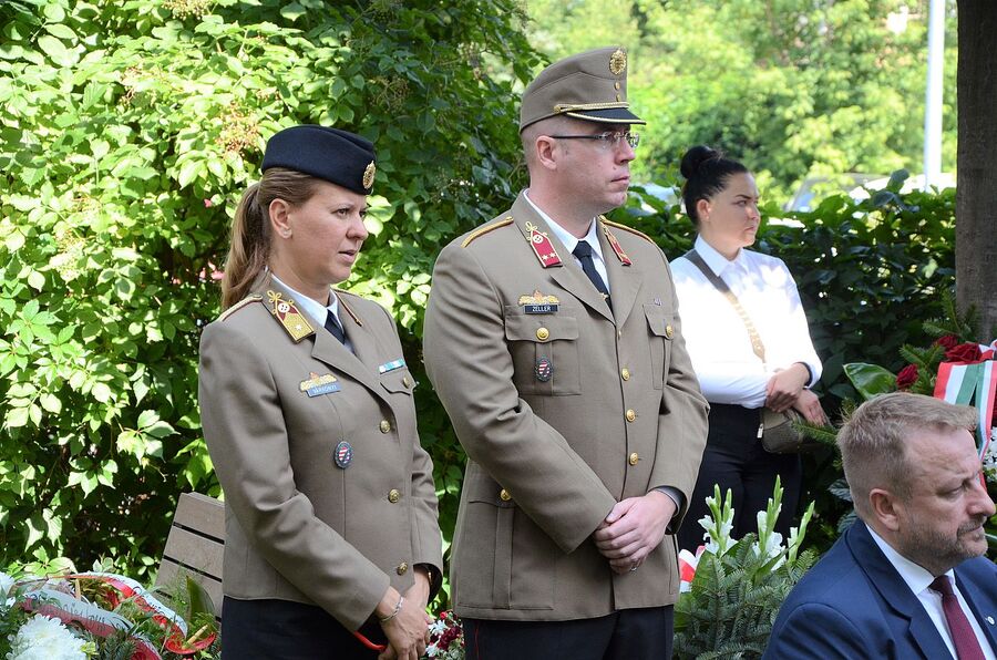 Odsłonięcie pomnika Pála Telekiego w Krakowie. Fot. Janusz Ślęzak (IPN)