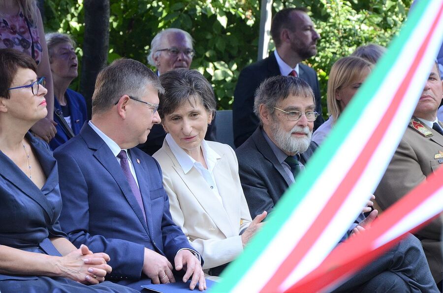 Odsłonięcie pomnika Pála Telekiego w Krakowie. Fot. Janusz Ślęzak (IPN)