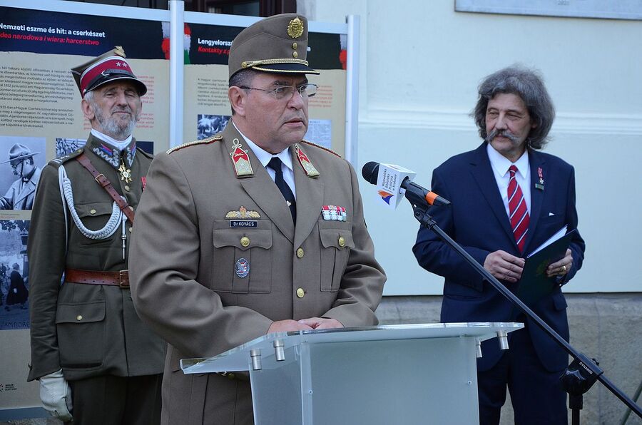 Odsłonięcie pomnika Pála Telekiego w Krakowie. Fot. Janusz Ślęzak (IPN)