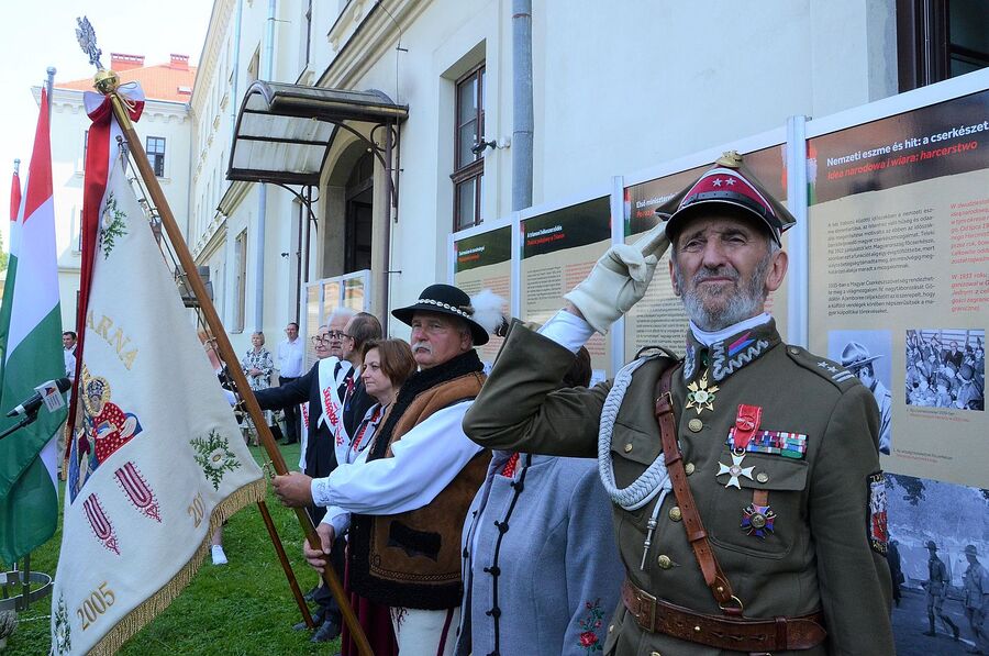 Odsłonięcie pomnika Pála Telekiego w Krakowie. Fot. Janusz Ślęzak (IPN)