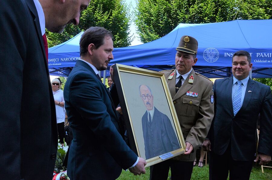 Odsłonięcie pomnika Pála Telekiego w Krakowie. Fot. Janusz Ślęzak (IPN)