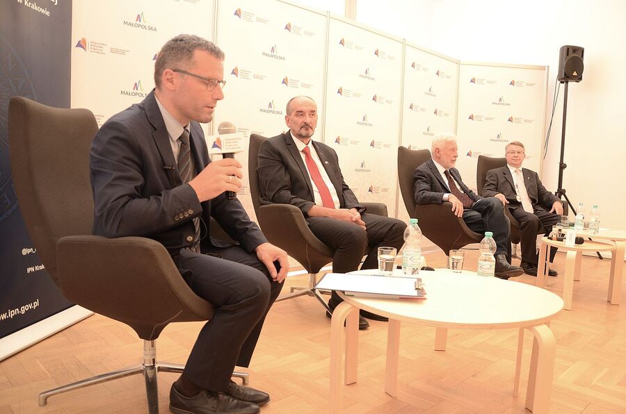 Odsłonięcie pomnika Pála Telekiego w Krakowie. Fot. Janusz Ślęzak (IPN)