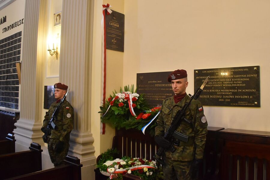 W Krakowie odsłonięto tablicę upamiętniającą gen. Franciszka Latinika. Fot. IPN
