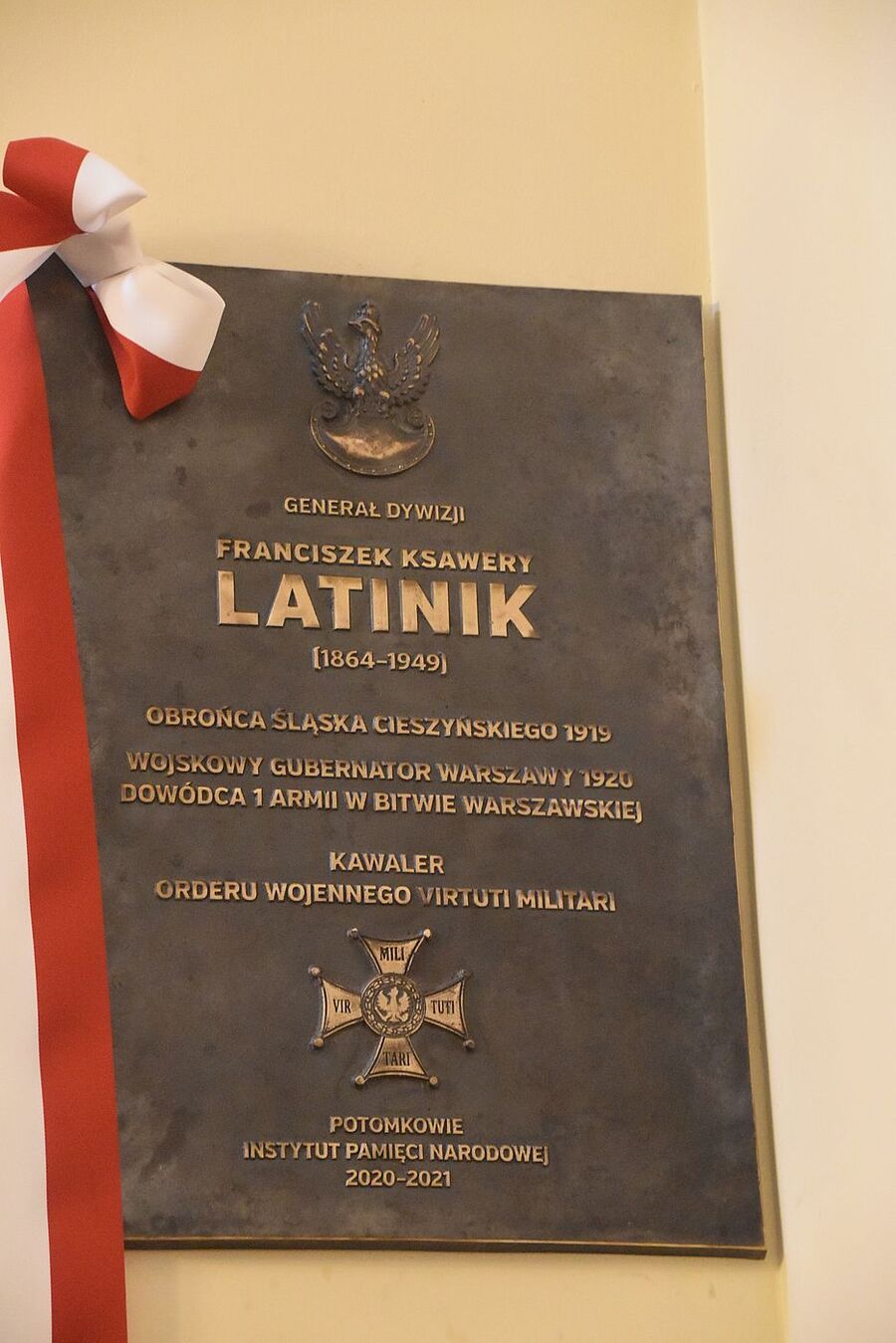 W Krakowie odsłonięto tablicę upamiętniającą gen. Franciszka Latinika. Fot. IPN