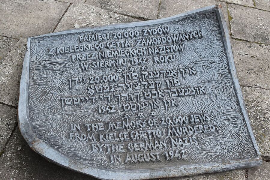 79. rocznica zagłady Żydów z getta w Kielcach. Fot. Katarzyna Pronobis (IPN)