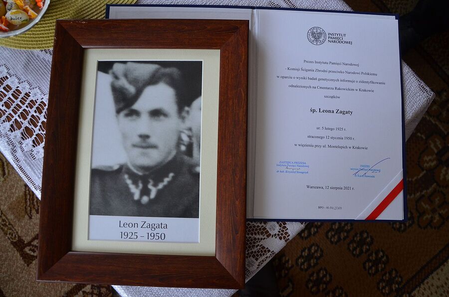 Nota identyfikacyjna Leona Zagaty „Złoma”. Fot. Janusz Ślęzak (IPN)