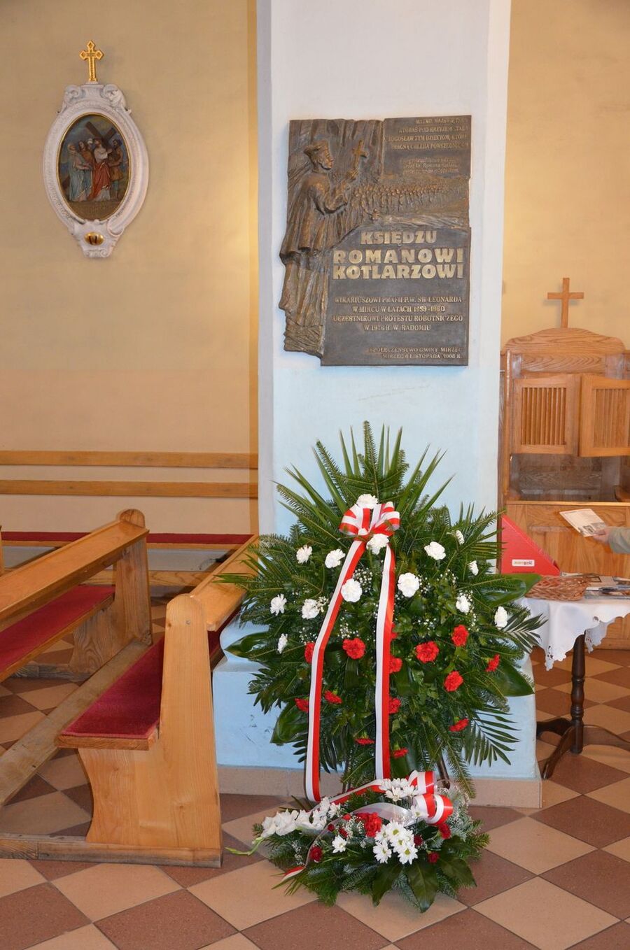 Uroczystości w Mircu, w 45. rocznicę śmierci ks. Romana Kotlarza. Fot. Katarzyna Pronobis (IPN)