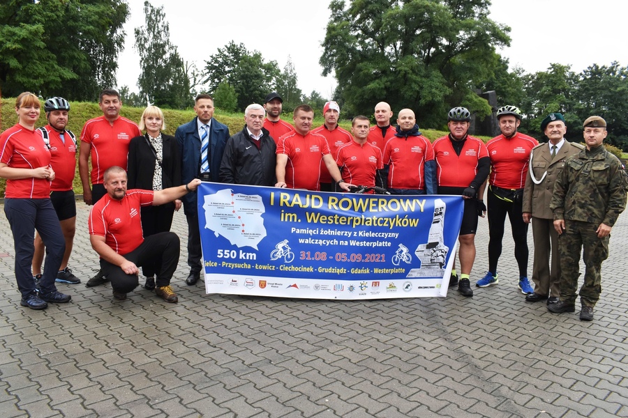 Z Kielc na Westerplatte wyjechał rajd rowerowy - fot. Katarzyna Pronobis (IPN w Kielcach)
