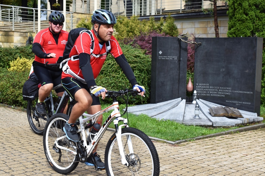 Z Kielc na Westerplatte wyjechał rajd rowerowy - fot. Katarzyna Pronobis (IPN w Kielcach)
