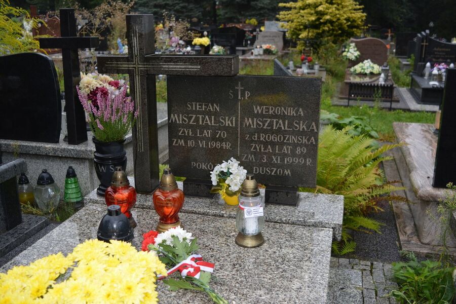 Grób Stefana Misztalskiego w Cedzynie. Fot. Jakub Mularczyk (IPN)