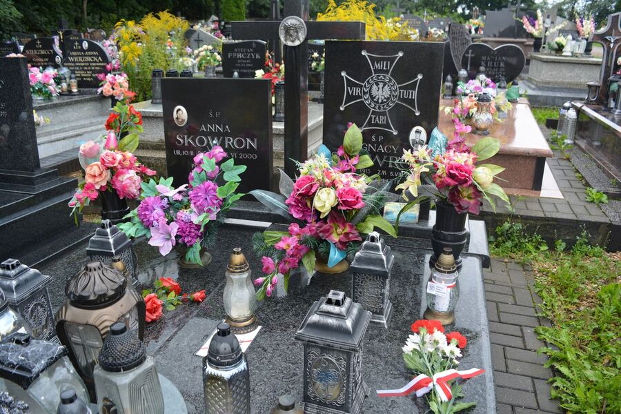 Grób Ignacego Skowrona w Brzezinach. Fot. Jakub Mularczyk (IPN)