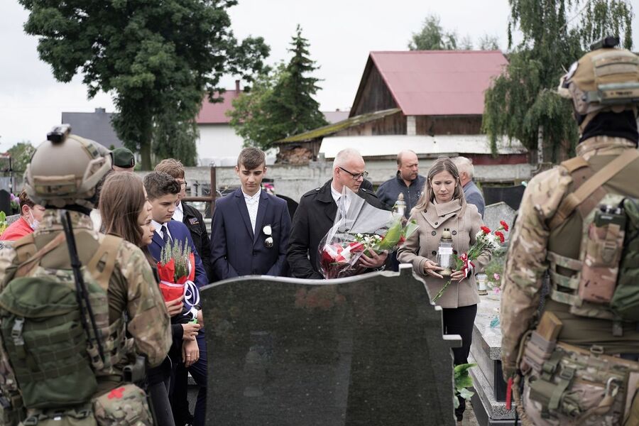 Grób Bolesława Więckowicza w Kozłowie. Fot. Michał Zawisza (IPN)
