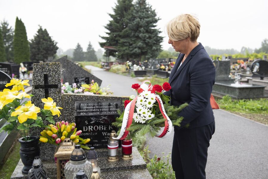 Grób Bronisława Drobka w Brzostkowie. Fot. Agnieszka Masłowska (IPN)