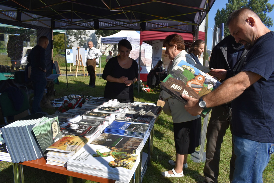 Upamiętniono żołnierzy i ludność cywilną walczących w obronie Kielc - fot. Katarzyna Pronobis (IPN Kielce)
