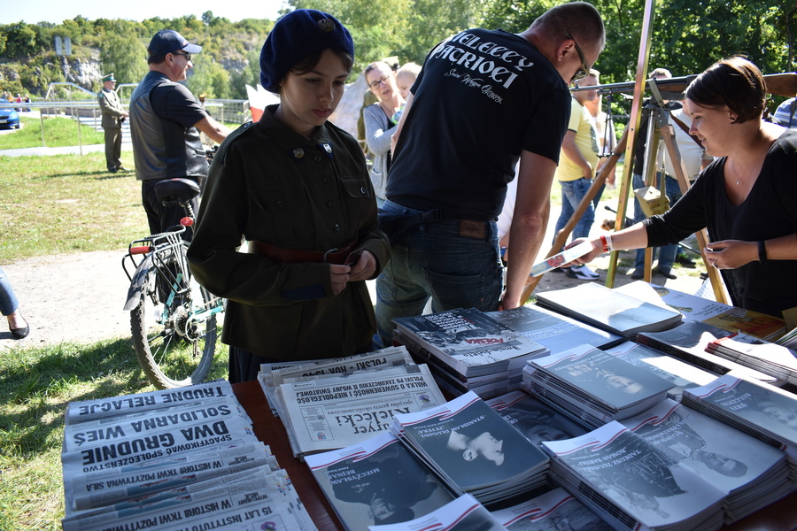 Upamiętniono żołnierzy i ludność cywilną walczących w obronie Kielc - fot. Katarzyna Pronobis (IPN Kielce)