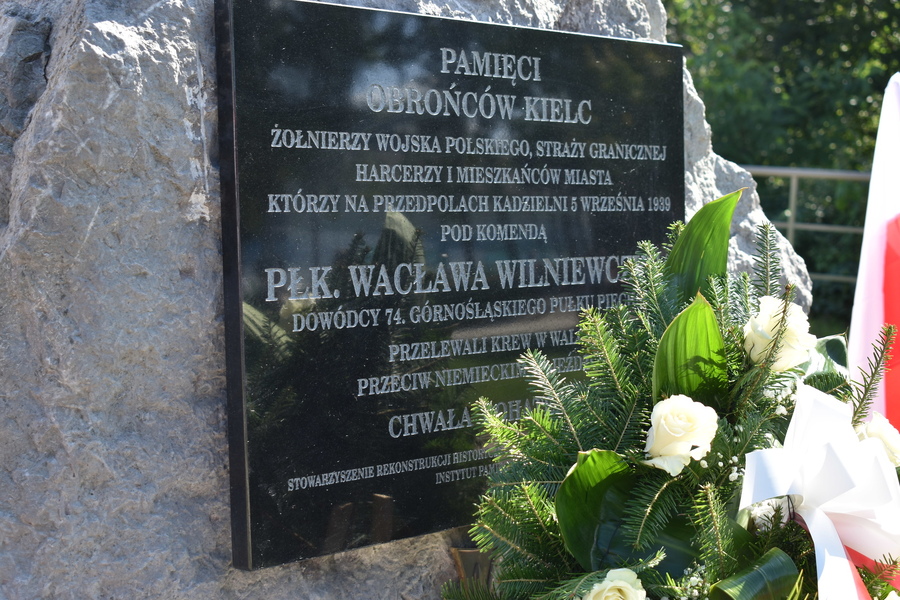 Upamiętniono żołnierzy i ludność cywilną walczących w obronie Kielc - fot. Katarzyna Pronobis (IPN Kielce)