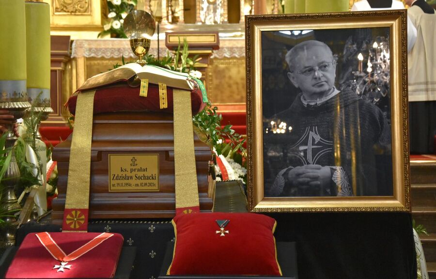 Uroczystości pogrzebowe ks. Zdzisława Sochackiego. Fot. Małopolski Urząd Wojewódzki