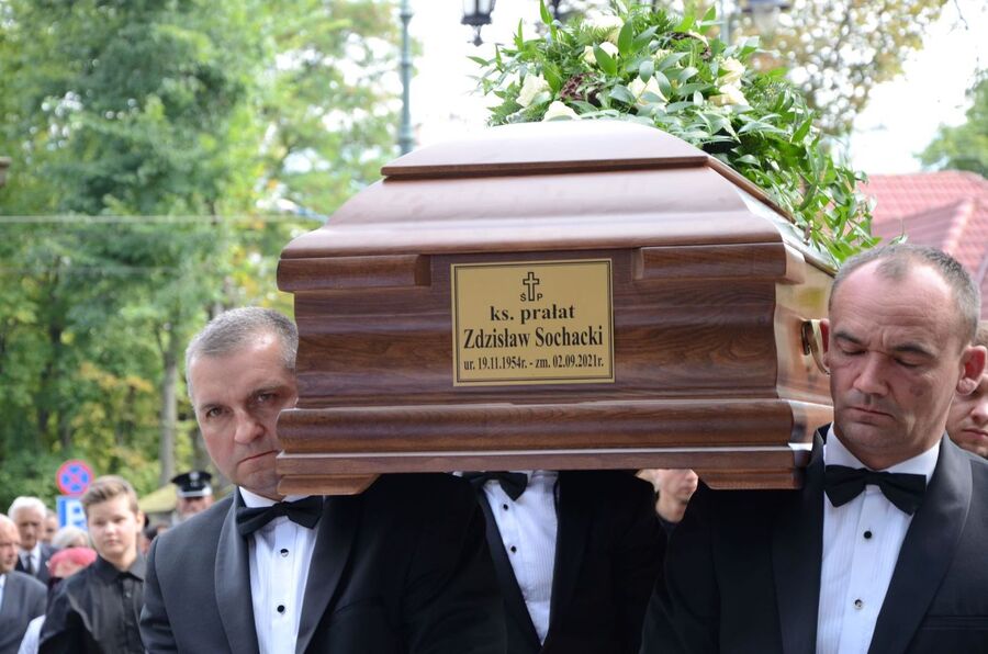 Uroczystości pogrzebowe ks. Zdzisława Sochackiego. Fot. Żaneta Wierzgacz (IPN)