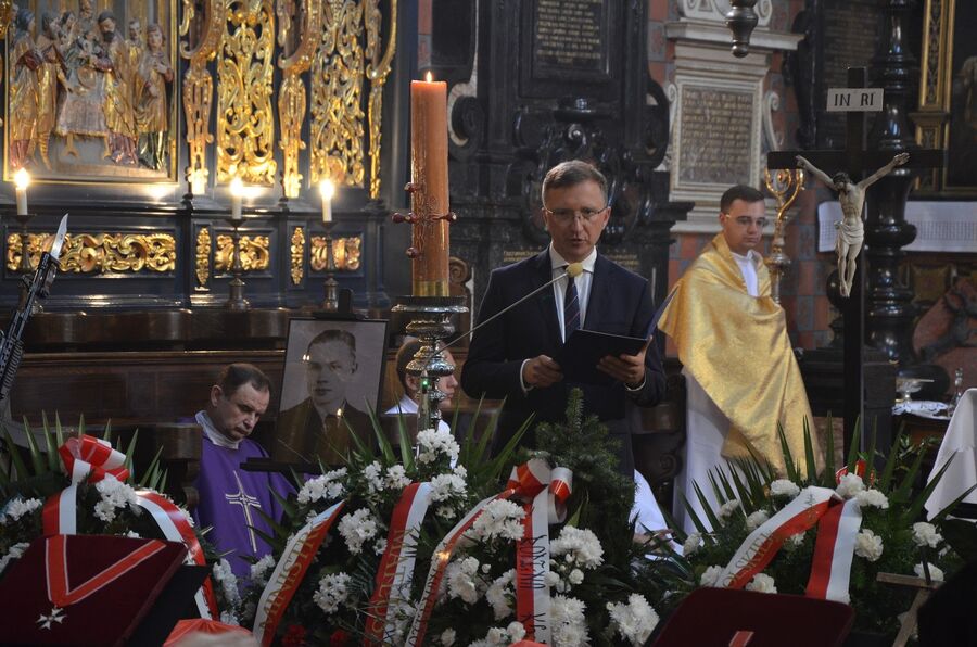 Uroczystości pogrzebowe ks. Gurgacza, Ryszarda Kłaputa i ppor. Zajączkowskiego. Fot. Janusz Ślęzak (IPN)