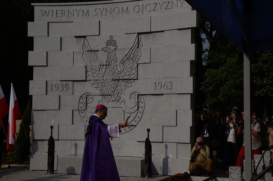 Uroczystości pogrzebowe ks. Gurgacza, Ryszarda Kłaputa i ppor. Zajączkowskiego. Fot. Janusz Ślęzak (IPN)